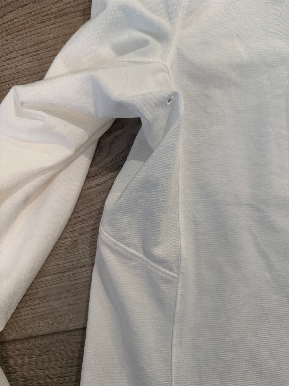 Lulu lemon Men's White Long-Sleeve Button-Up Shirt - Picture 7 of 8